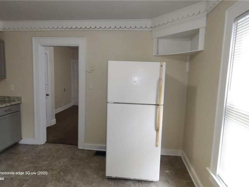 1131 W High Street, Springfield, OH 45506 Photo 9