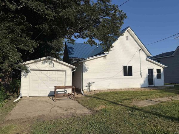 305 2nd Street, New Market, IN 47965