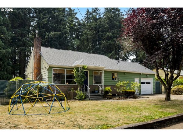 13704 SE SALMON ST, Portland, OR 97233