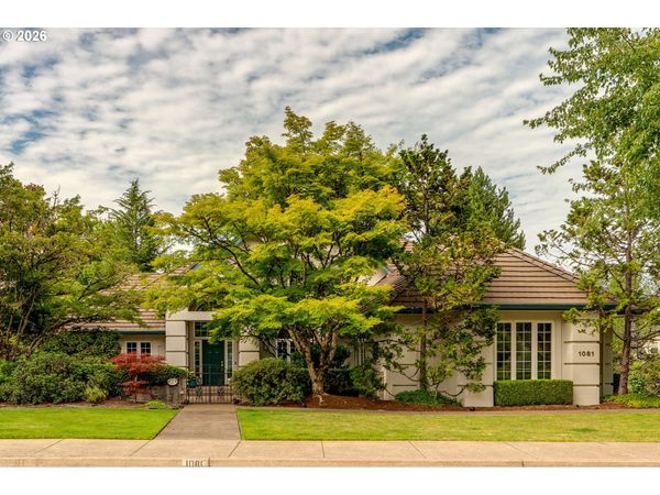 1081 NW BAKER CREST CT, McMinnville, OR 97128