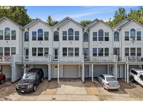 400 SE 2ND ST, Troutdale, OR 97060