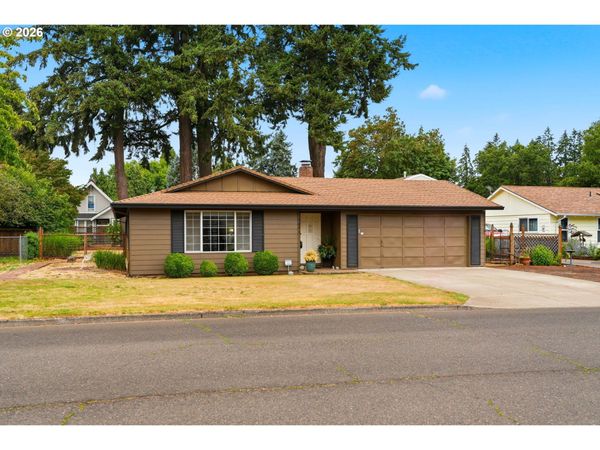 1055 N LUPINE CT, Canby, OR 97013