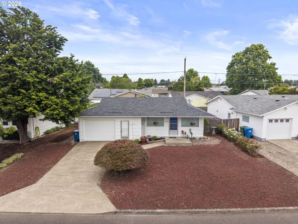 1639 VANDERBECK LN, Woodburn, OR 97071
