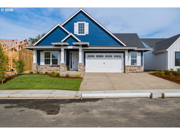981 W Washington ST, Carlton, OR 97111