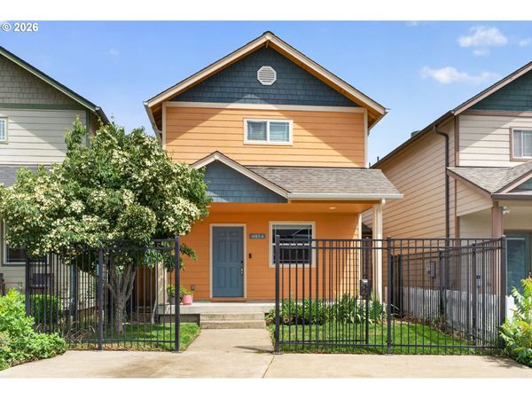 4854 A ST, Springfield, OR 97478