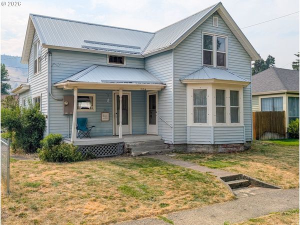 2104 1ST ST, La Grande, OR 97850