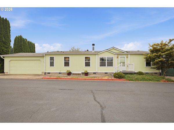 1015 OAK ST, Unit 101, Silverton, OR 97381
