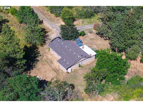 2167 JACKIE AVE, Roseburg, OR 97471