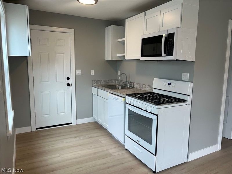 522 Courtland Street, Fairport Harbor, OH 44077 Photo 8