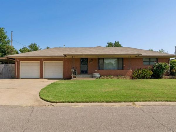 101 E Kerr Drive, Midwest City, OK 73110