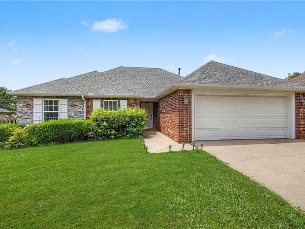 436 Caroline Claire Street, Springdale, AR 72762