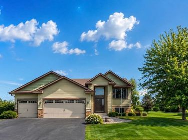 1050 Mallard Street NE, Hanover, MN 55341