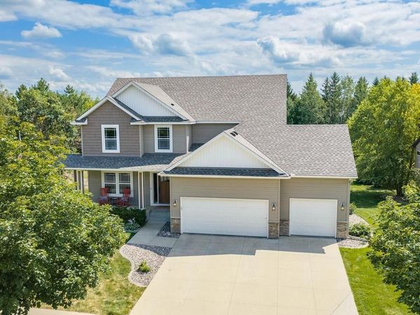 1631 Sparrow Road , Waconia, MN 55387