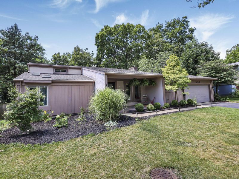 5717 Aspendale Drive, Columbus, OH 43235 Photo 2