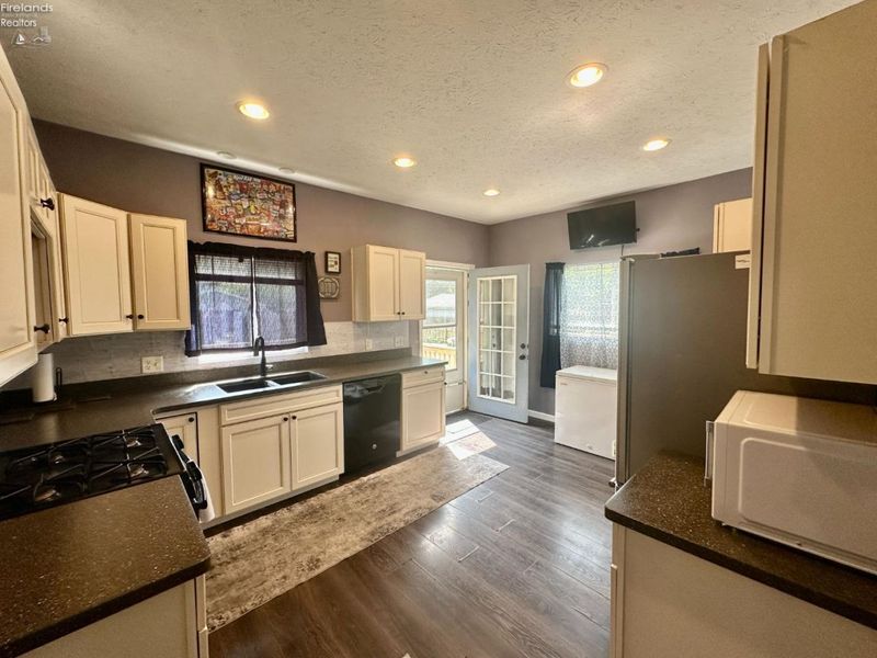1019 Alger, Fremont, OH 43420 Photo 5