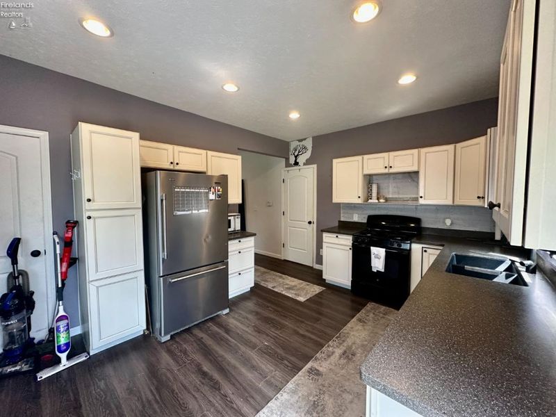 1019 Alger, Fremont, OH 43420 Photo 6