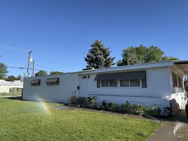 117 E 5th Street, Shoshone, ID 83352