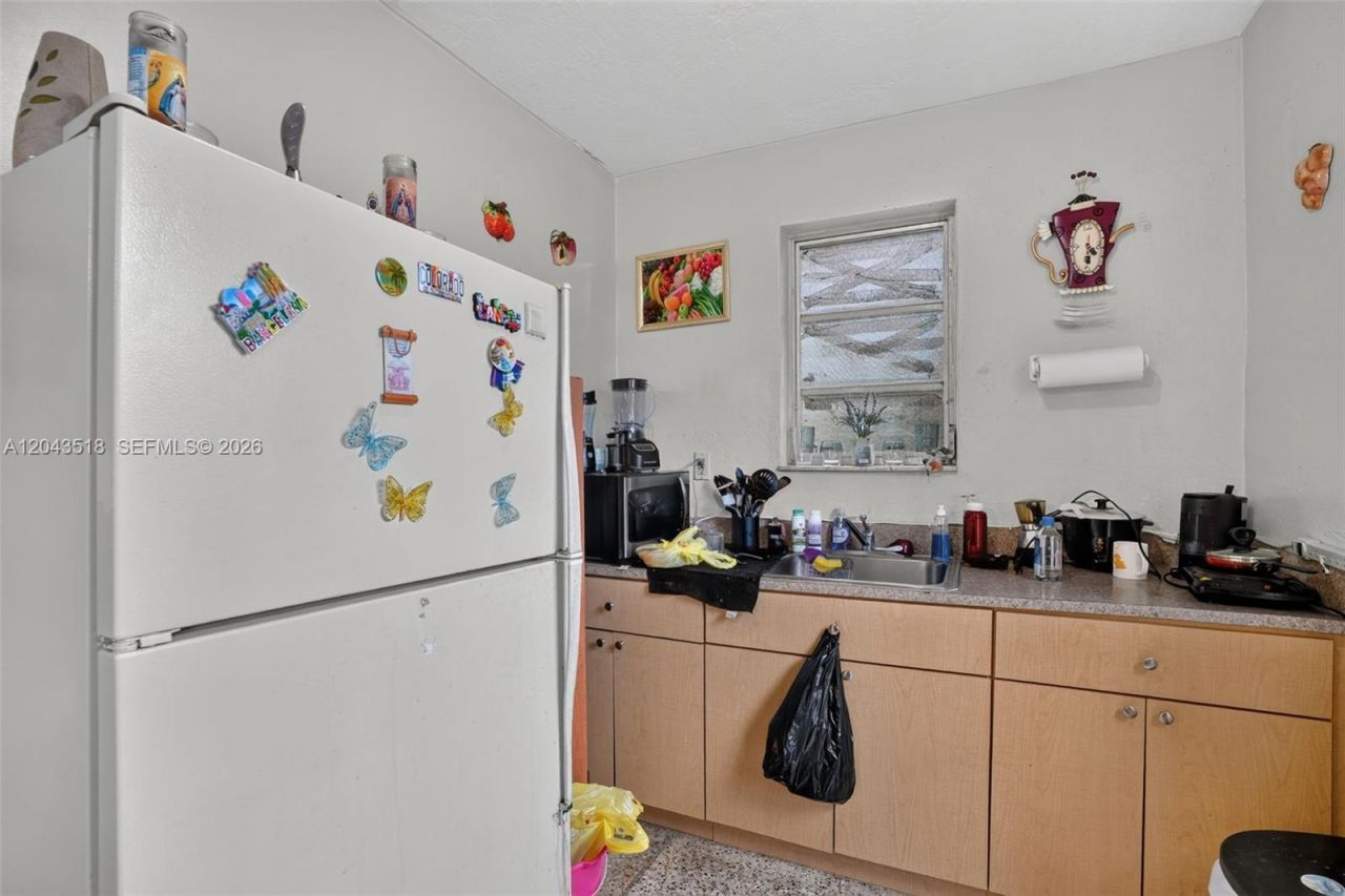 2815 NW 14th St, Miami, FL 33125 Photo