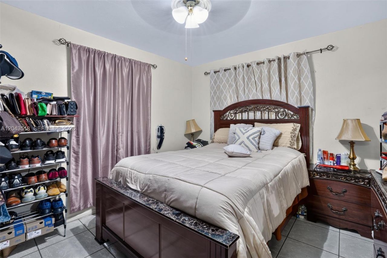 2815 NW 14th St, Miami, FL 33125 Photo