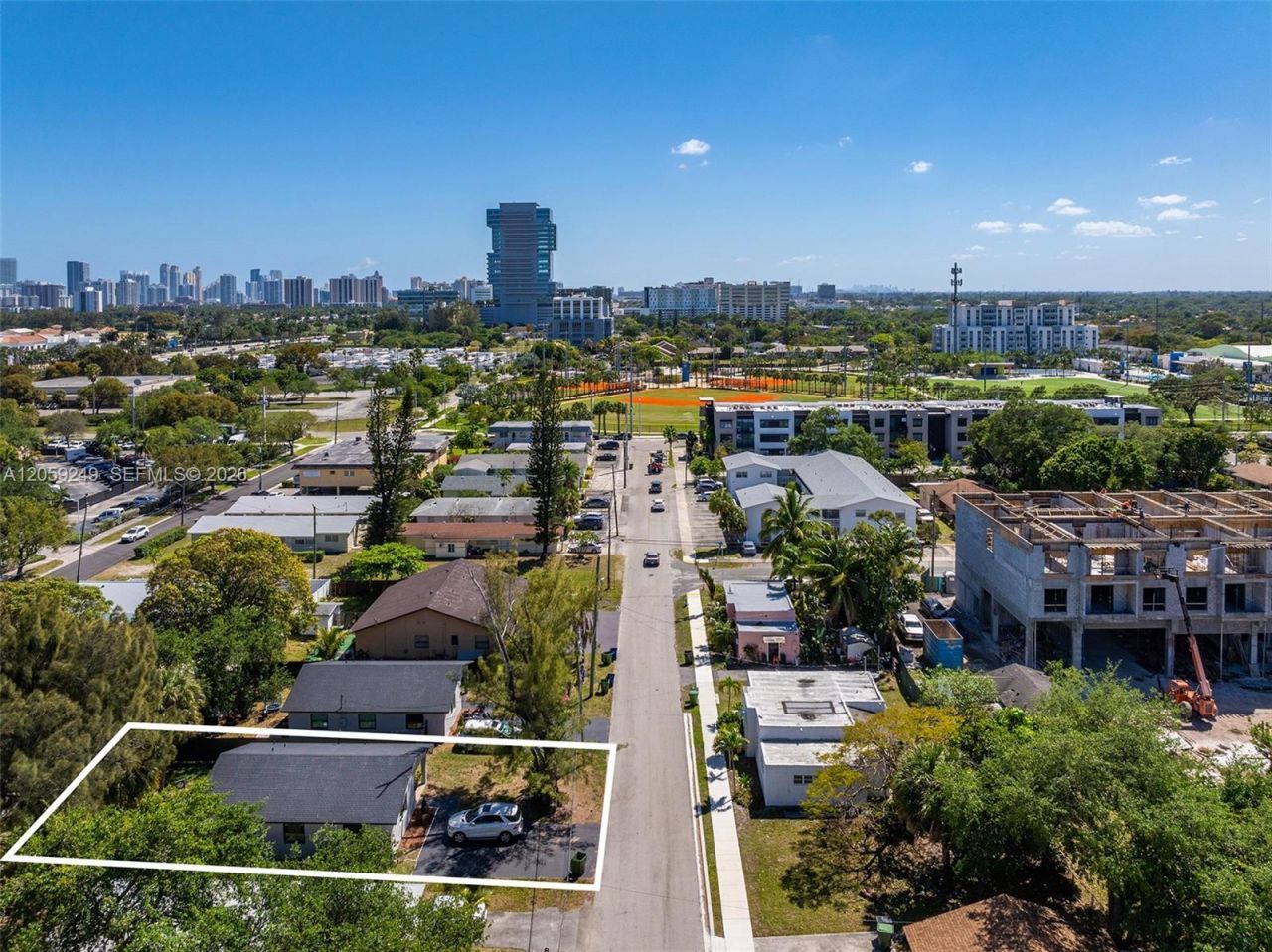309 SE 3rd Ave , Hallandale Beach, FL 33009 Photo