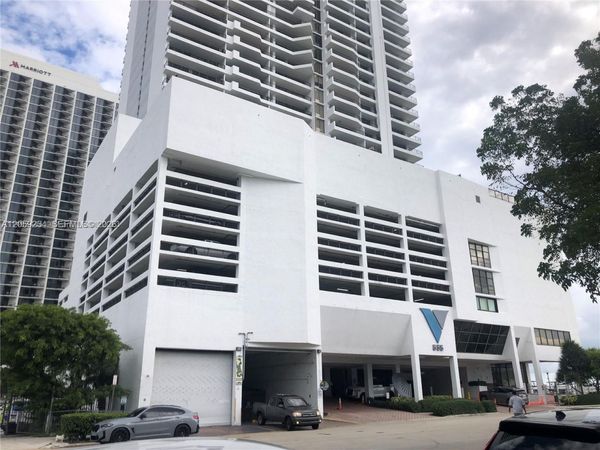555 NE 15th St, Unit 20E, Miami, FL 33132