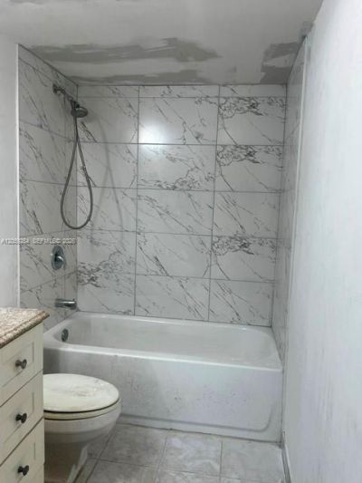 555 NE 15th St, Unit 20E, Miami, FL 33132 Photo