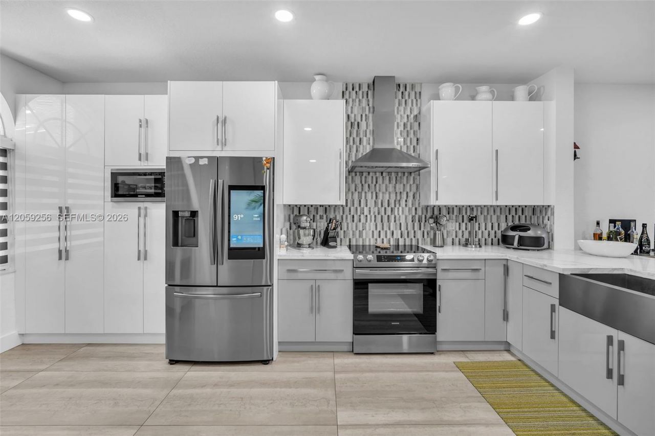 4983 W Madison Lakes Cir W, Davie, FL 33328 Photo