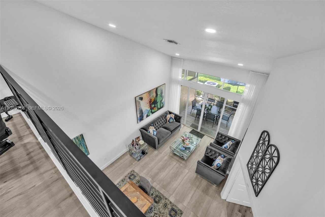 4983 W Madison Lakes Cir W, Davie, FL 33328 Photo