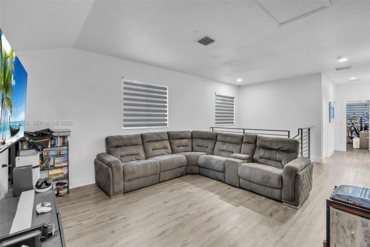 4983 W Madison Lakes Cir W, Davie, FL 33328 Photo
