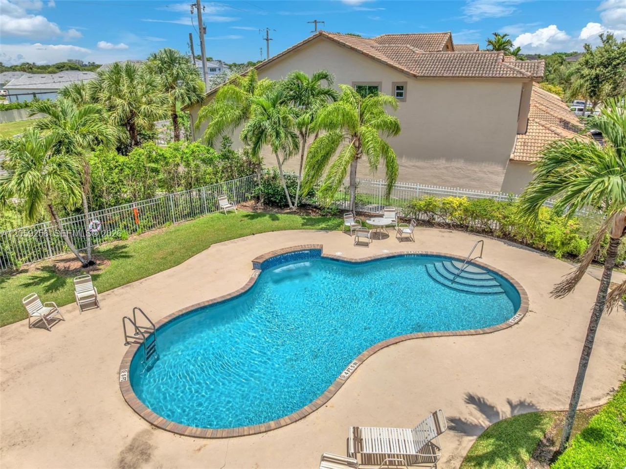 4983 W Madison Lakes Cir W, Davie, FL 33328 Photo