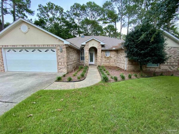 9700 Westgate Cir, Pensacola, FL 32507