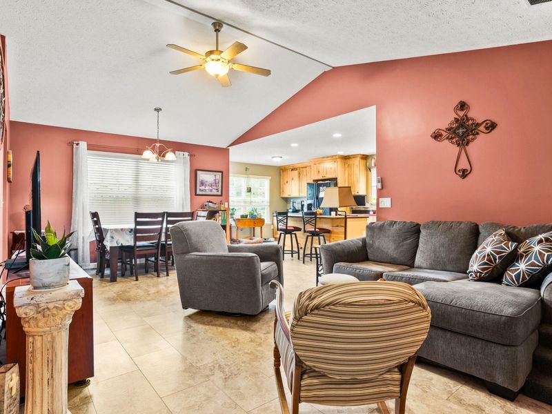 2490 Meadowpoint Drive, Troy, OH 45373 Photo 18