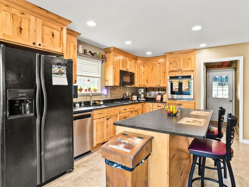 2490 Meadowpoint Drive, Troy, OH 45373 Photo 25