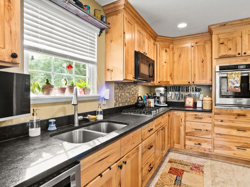 2490 Meadowpoint Drive, Troy, OH 45373 Photo 26