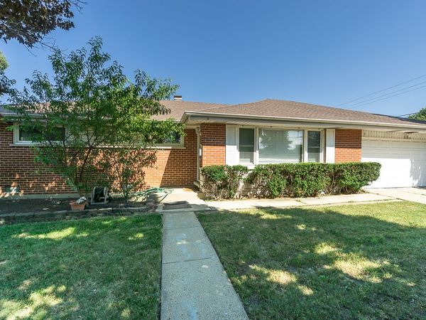1185 Seymour Avenue, Des Plaines, IL 60016