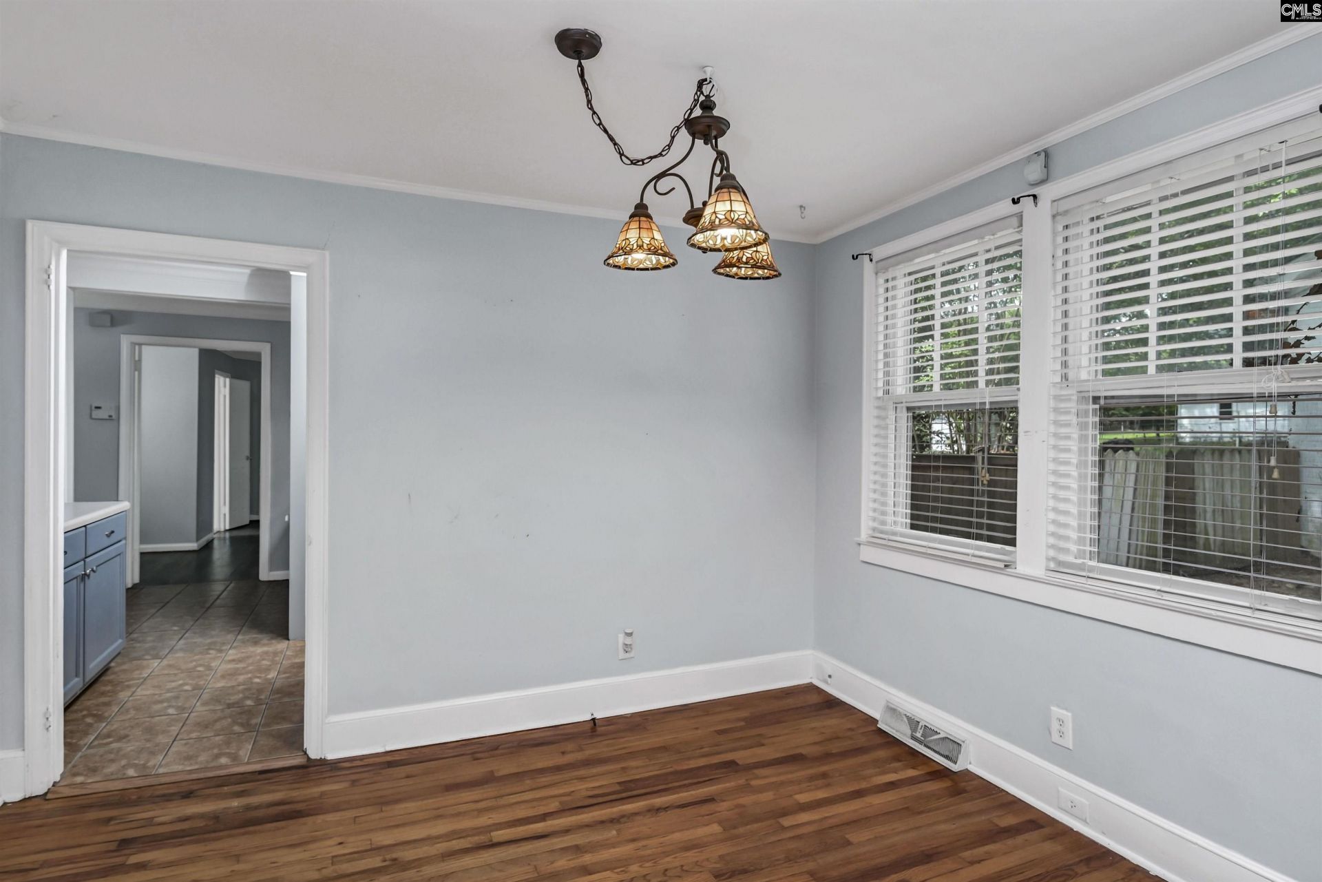3814 Wilmot Avenue Photo 8