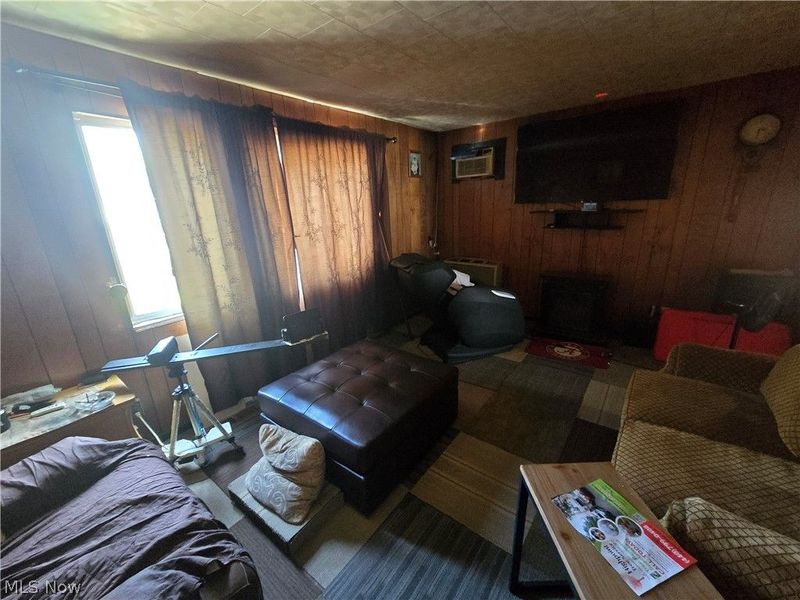 4069 Hinsdale Road, Cleveland, OH 44121 Photo 13