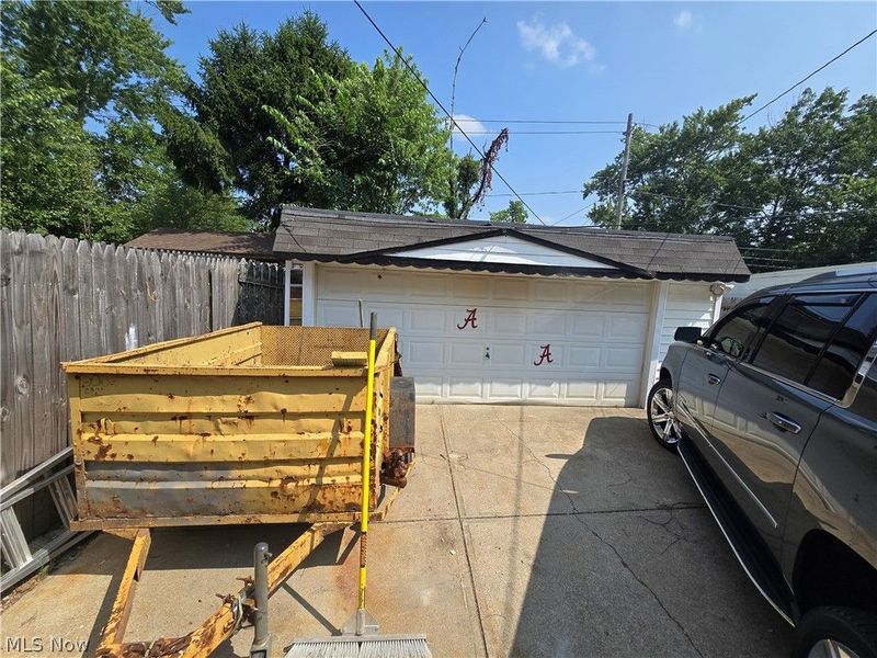 4069 Hinsdale Road, Cleveland, OH 44121 Photo 4