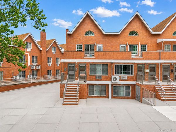 58-11 183rd Street , Fresh Meadows, NY 11365