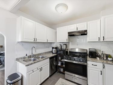 4333 Fremont Avenue N, Minneapolis, MN 55412