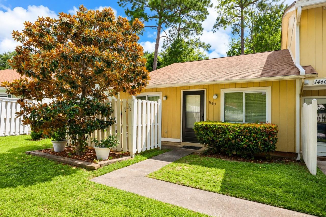1460 Turkey Ridge Rd. Photo 1