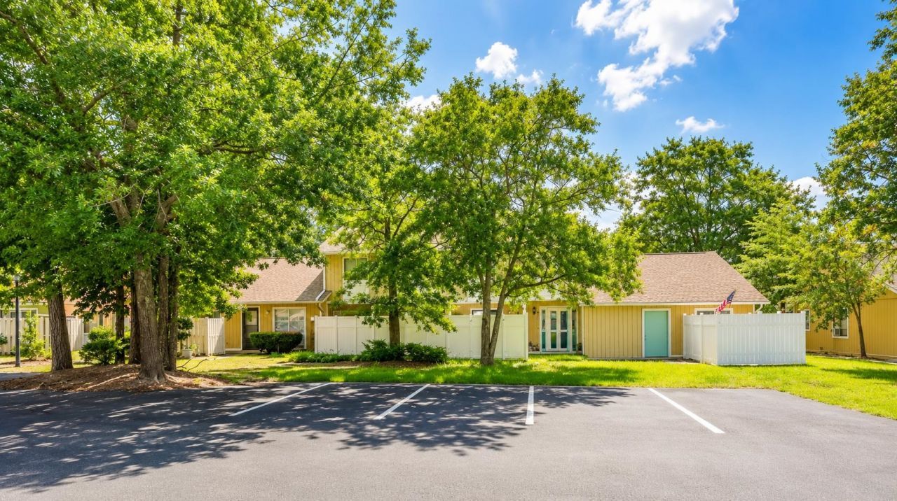 1460 Turkey Ridge Rd. Photo 2