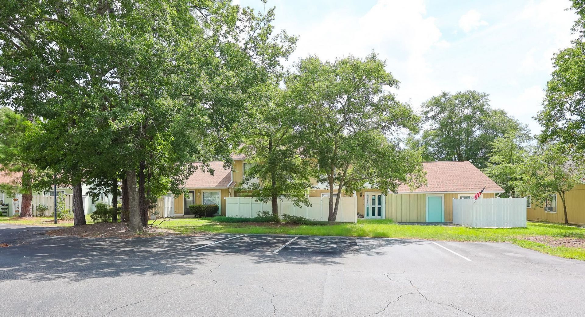 1460 Turkey Ridge Rd. Photo 3