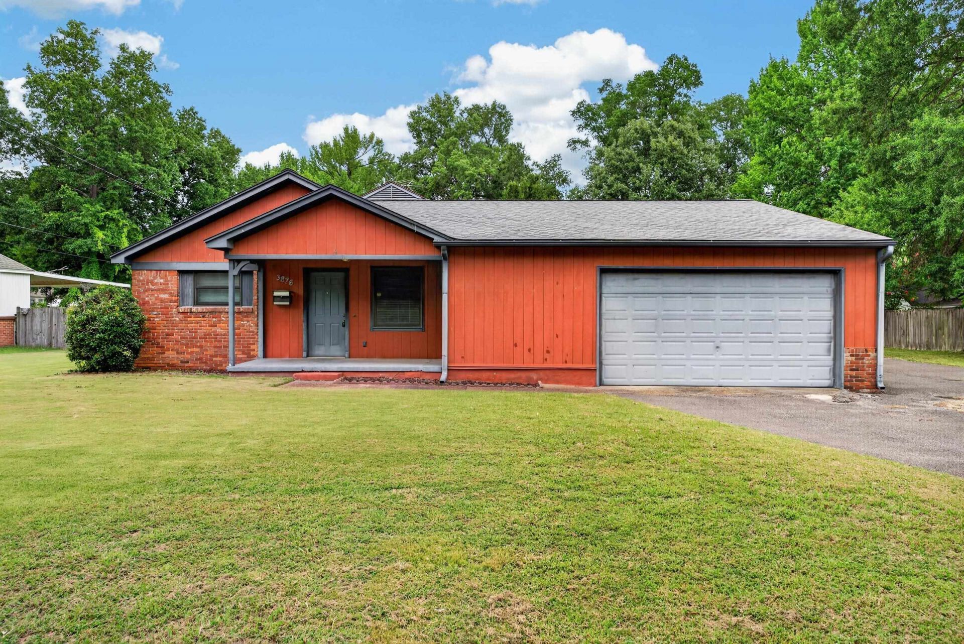 3876 Bayliss Ave, Memphis, TN 38122 Main Photo