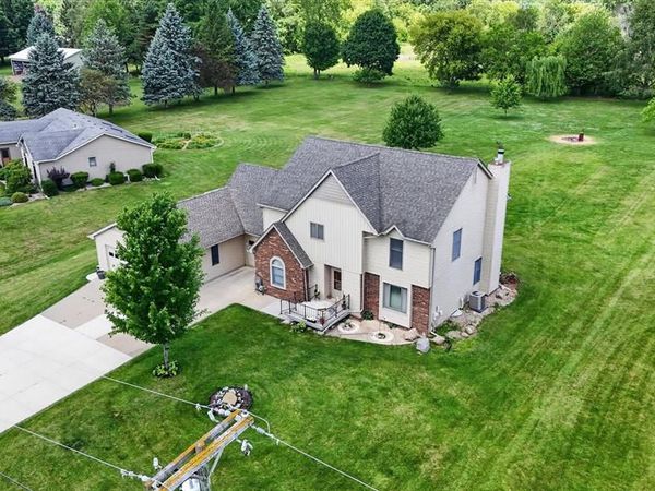6888 Slawski Drive , Handy Twp, MI 48836