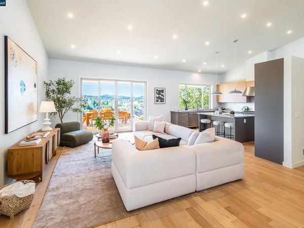 105 Hillcroft, Walnut Creek, CA 94597