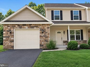 110 SCULLY PLACE, LEWISBERRY, PA 17339
