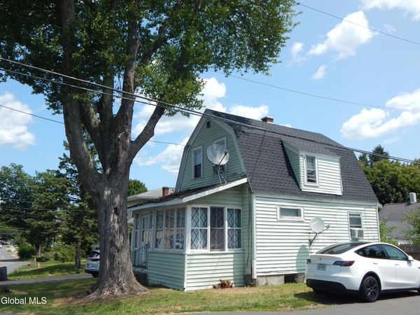27 Homestead Street, Albany, NY 12203