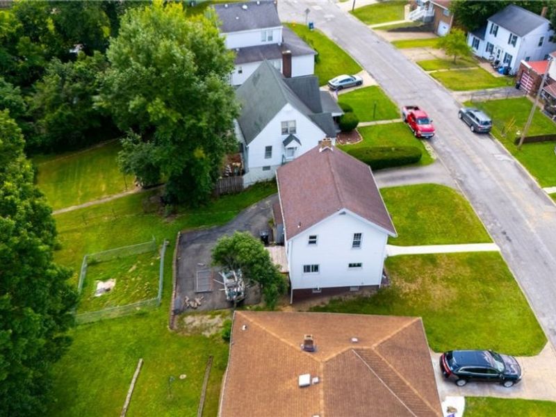616 Buena Vista Boulevard, Steubenville, OH 43952 Photo 2