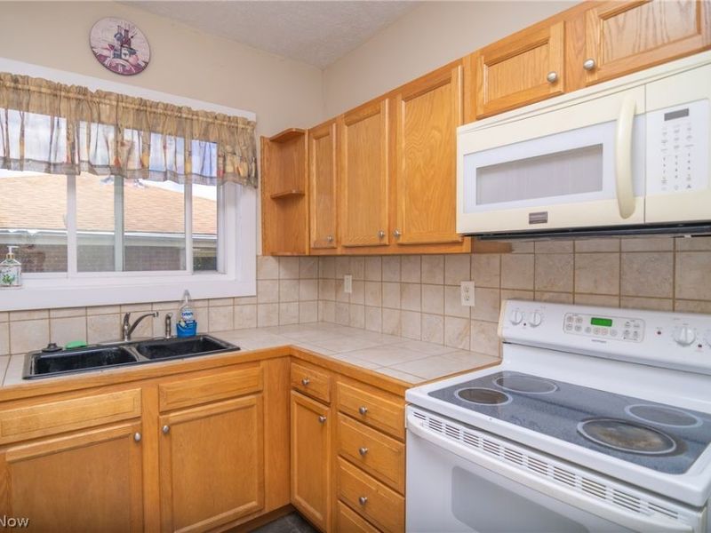 616 Buena Vista Boulevard, Steubenville, OH 43952 Photo 9